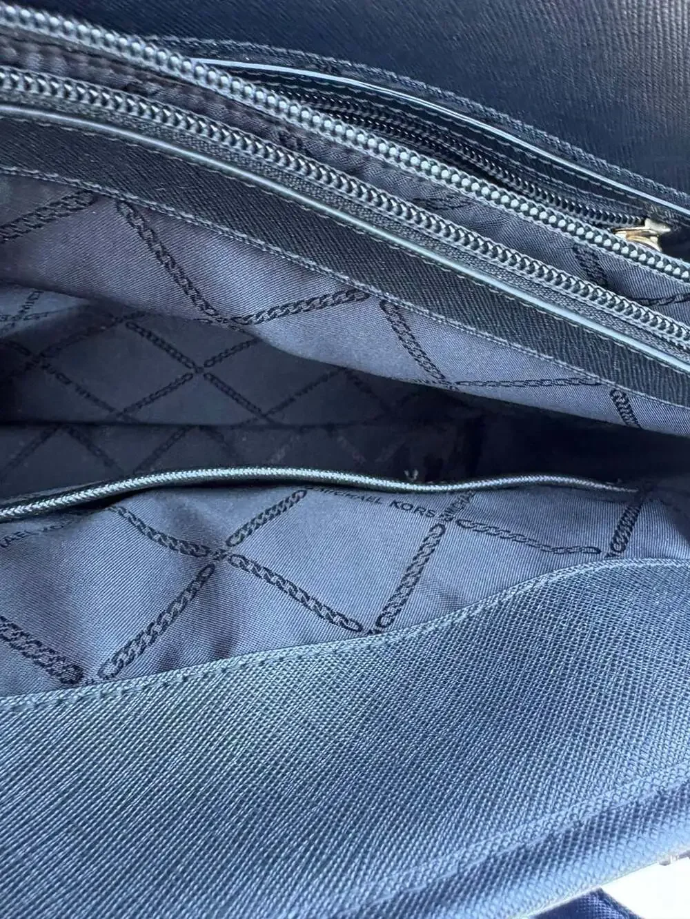 Michael Kors Jet Set Medium Saffiano Leather Snap Pocket Tote Bag